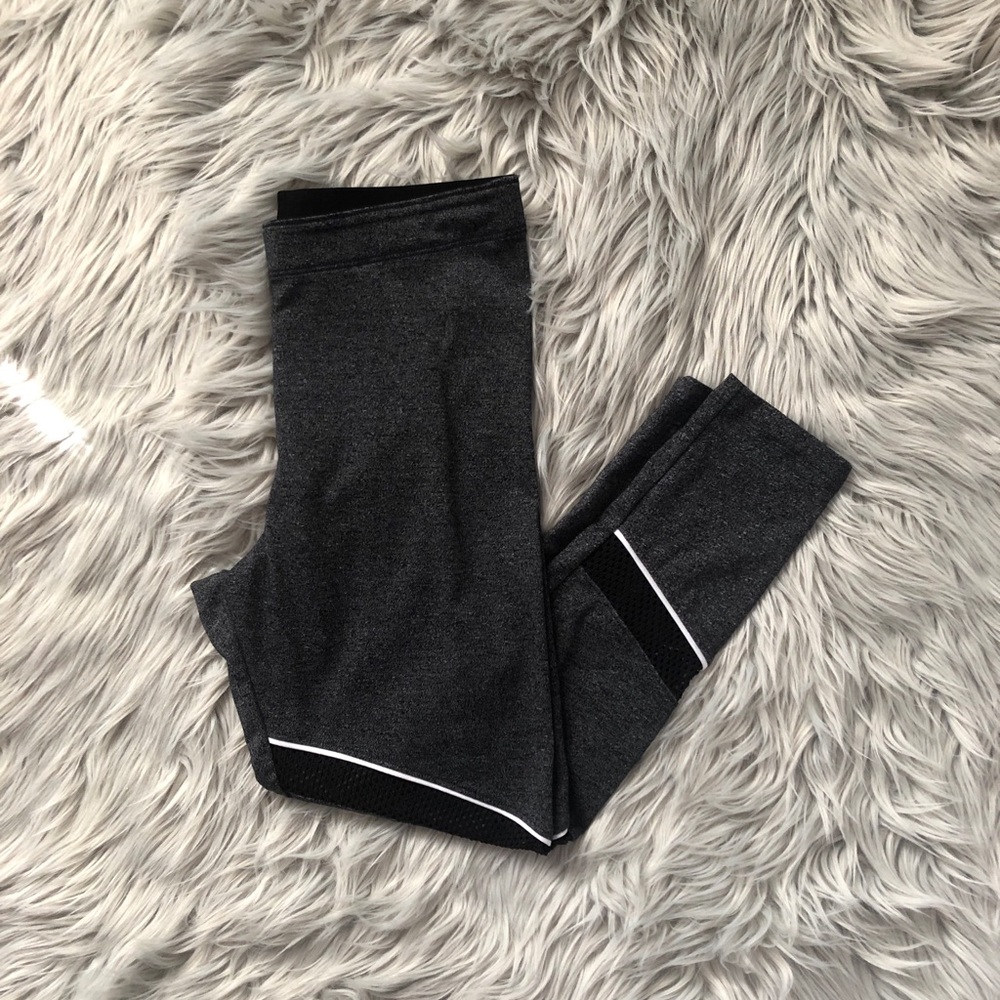 NWOT Pink Victoria's Secret Mesh Crop Legging